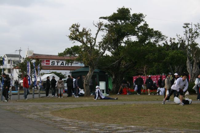 スタートは9時。8時頃に会場入りしましたが、まだ参加者はまばらです。