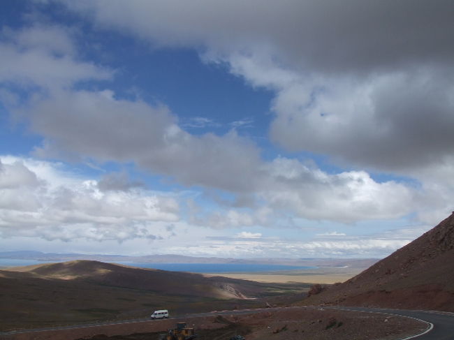 空と同じ色！！！<br />まるで空が２つ、存在しているかのようです。
