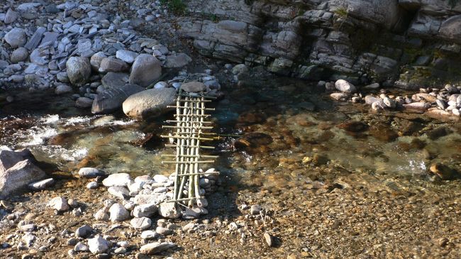 竹でできた橋。<br />