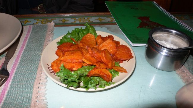 ギャコクの前に出たポテトチップス。<br />冷めてもサクサクして美味しかった。<br />