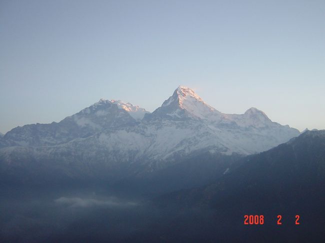 プーンヒルは標高3200m。少し頭が痛かった。これが高山病か。すぐに下山したので何も問題ありませんでしたが。それにしても、日本で3200mの地点なんてそうそうないのに、ネパールでは、「丘」なんだなあ。