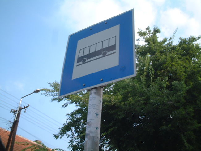 外国に行くと、標識一つでワクワクするのです。