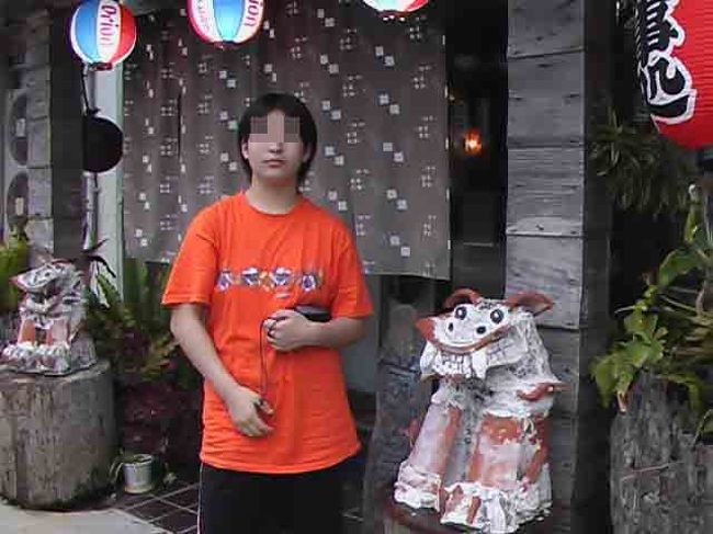 　ホテル前のお食事処です。さて珍しい物は食べられるかな？