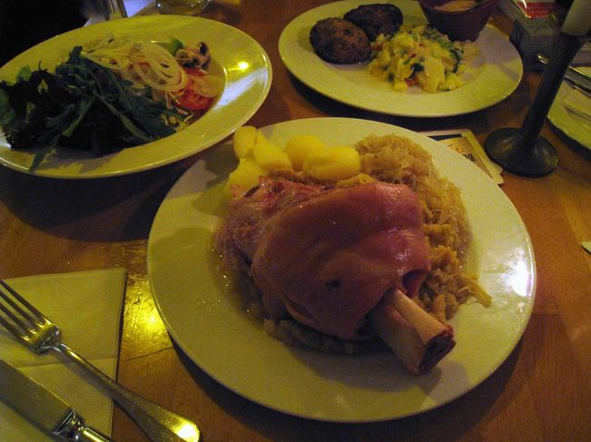 どうしても食べてみたかった、アイスバイン。