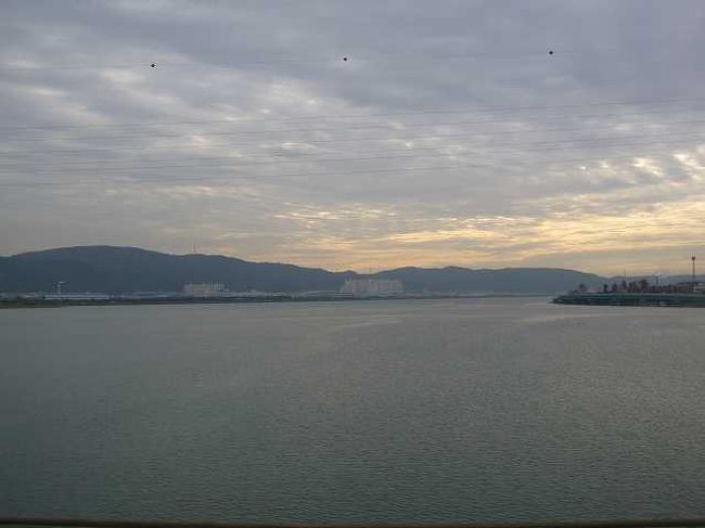 慶尚北道（キョンサンブク＝ド）へ<br /><br /><br />河口付近の蔚山（ウルサン／Ulsan）ですが、これは大きな川です。　地図で見てみましたが、ちょっと川の名前は分かりませんでした。<br /><br /><br />■Photolibrary<br />http://www.photolibrary.jp/img60/69_182144.html