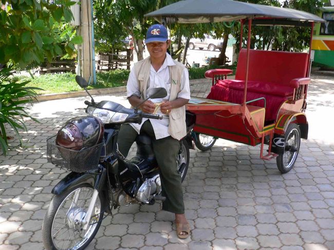 地雷博物館まで乗せてくれた。結構遠かったけど、運賃交渉に応じてくれた、人の良さそうなドライバーさん。