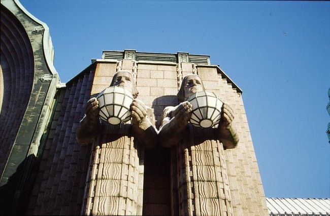 「また戻って来るのだぞ。それまで元気でおるのだぞ。」<br /><br />はっ、はい。お見送り感謝します！！<br /><br />