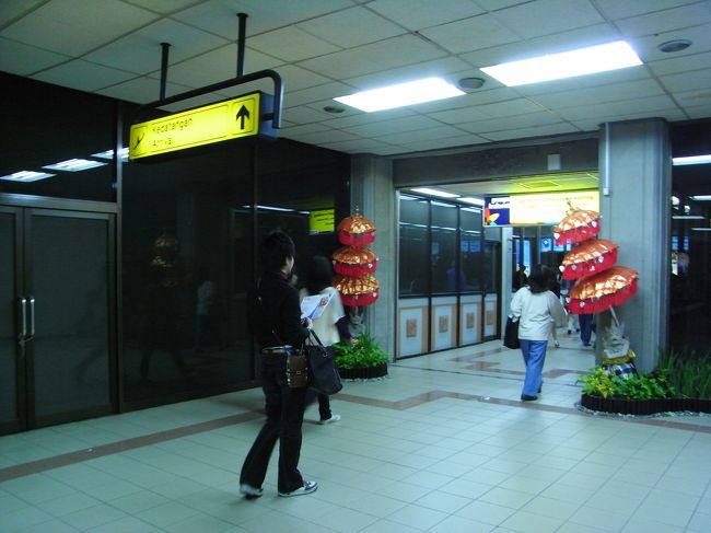 ■ングラライ空港■<br /><br /><br />