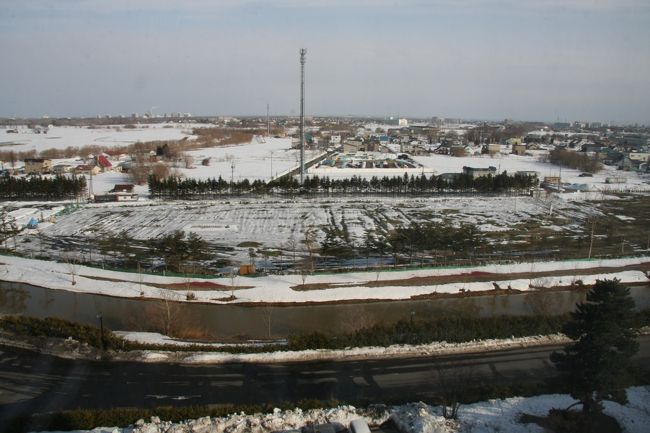 窓からの風景<br /><br />東側の部屋からの風景です。３月下旬でも結構雪がのこってました。