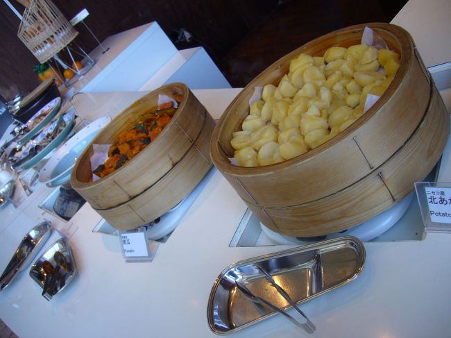 朝食バイキング<br /><br />しかも種類が豊富でみんな熱っつ熱だし。