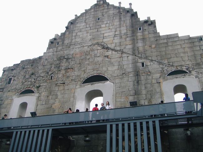 セント・ポールの裏側