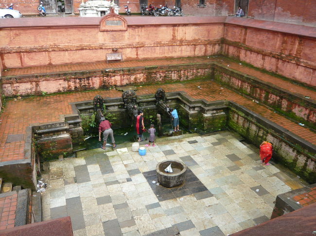 マンガ・ヒティ（水汲み場）