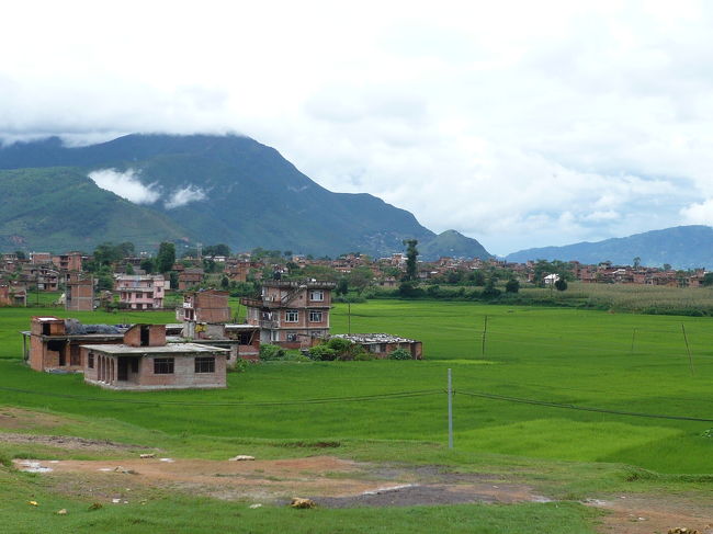 タメルから車で１時間ほど。<br />料金節約のため、専用車でなくタクシーで移動。<br />それもまた楽しかったです。