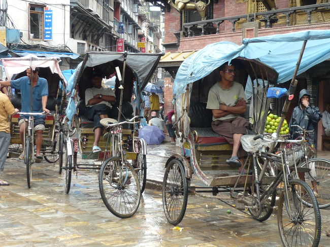 待機中のリクシャー