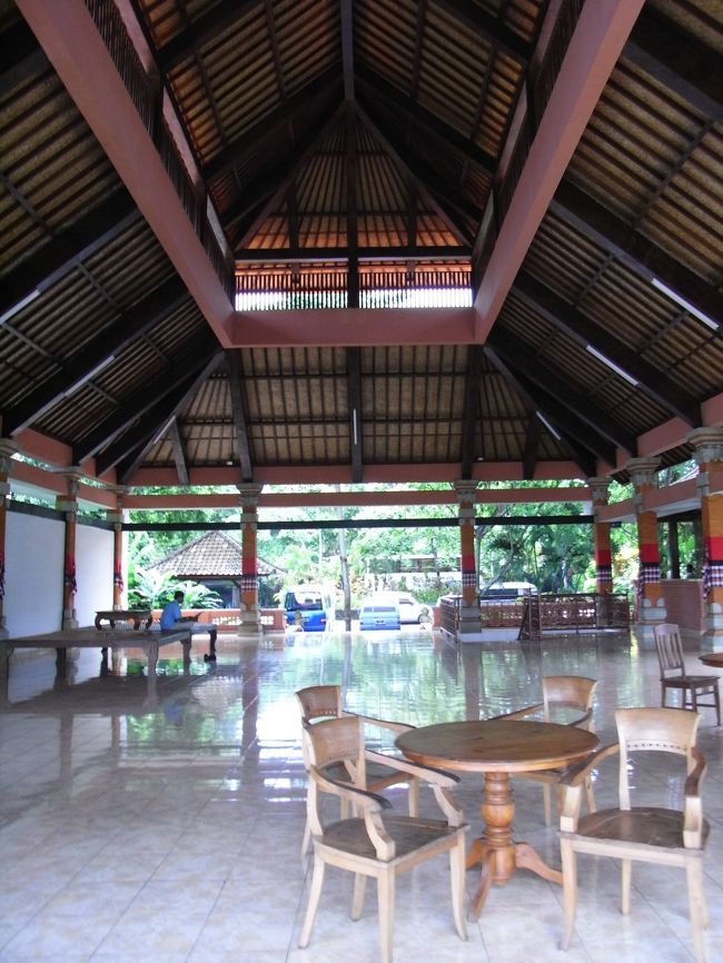 ■ネカ美術館■<br /><br />この天井の高さ！！<br /><br />(o゜◇゜)ゝ<br />