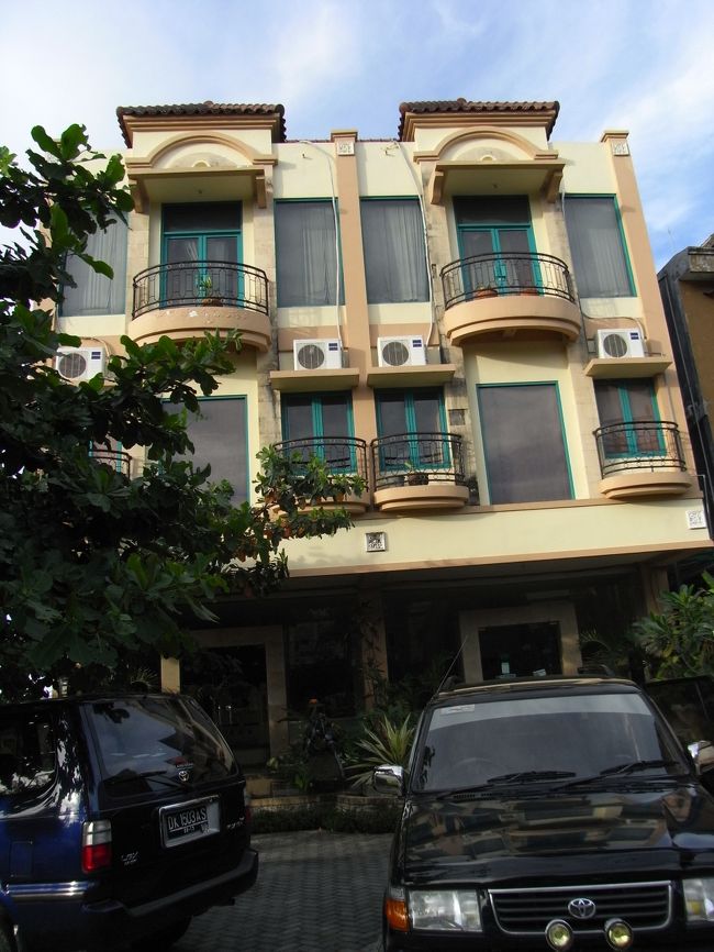 ■リンドゥ・スパ■<br /><br />３→２時間に時間を短縮したが、<br />それでも予定開始時間に遅れていた…<br /><br />この後のケチャダンス、間に合うかな？？<br /><br />でもSPAもゆずれない…