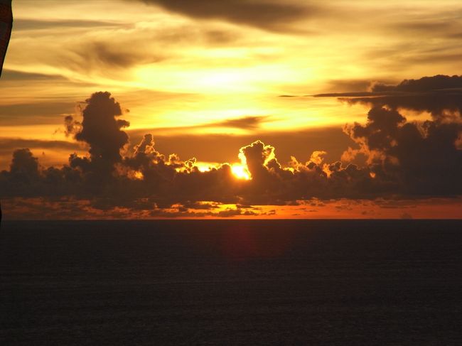 ■ケチャダンス■<br /><br />見事な夕焼け♪