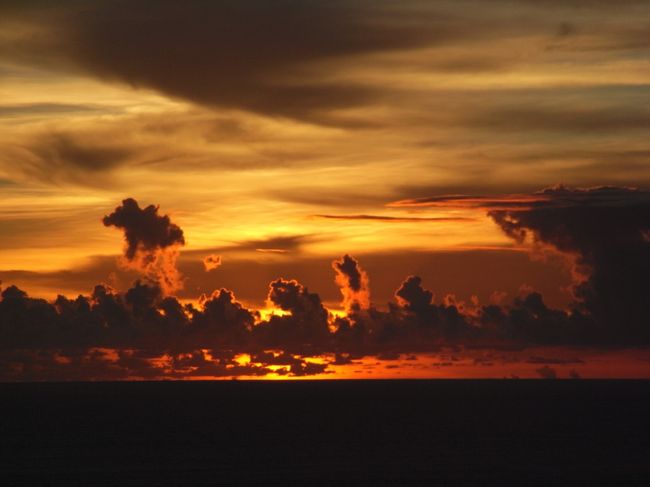 ■ケチャダンス■<br /><br />沈んじゃった…<br /><br />はぁ〜…キレイだったぁ♪