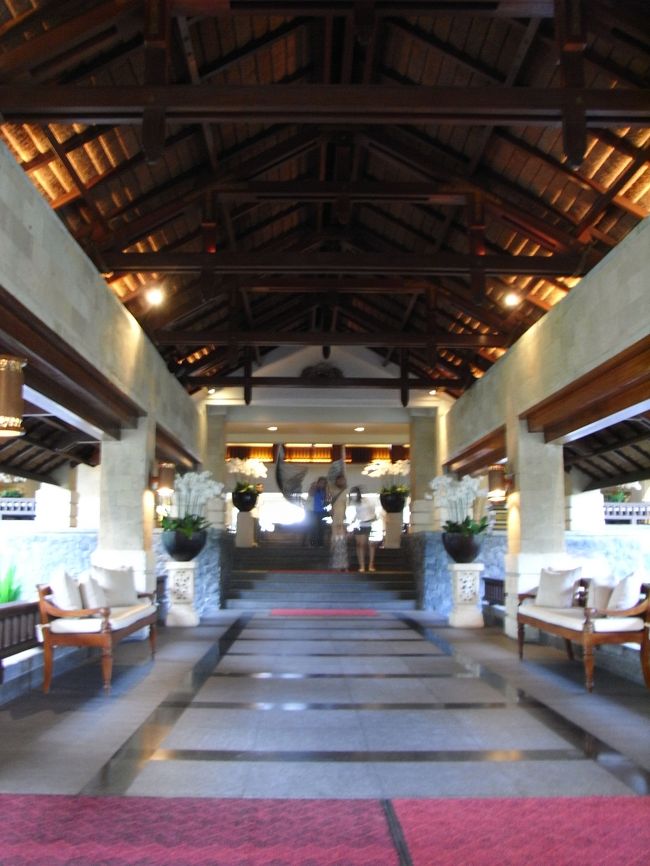 ■エントランス■<br /><br />いよいよ、ホテル内へ！！