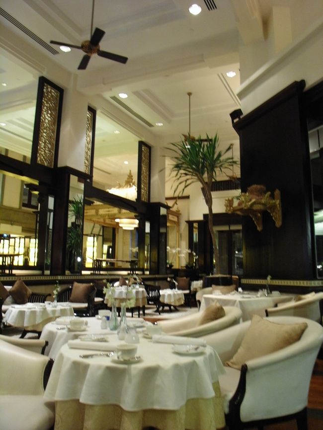 ■クラブラウンジ■<br /><br />天井も高く、開放的！！