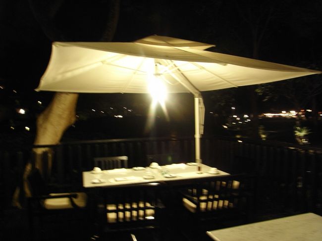 ■クラブラウンジ■<br /><br />テラス席もある！<br /><br />すぐよこのラグーンでは、黒鳥を見ることも♪<br />