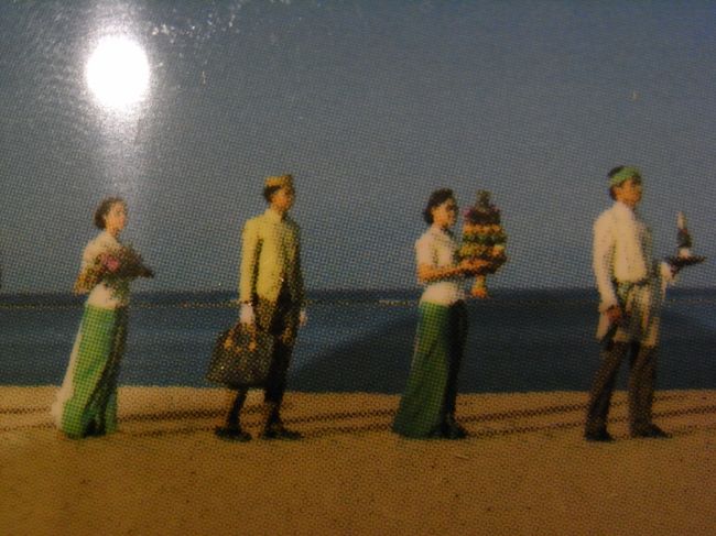 ■部屋■<br /><br />実際にスタッフは、各職この制服を着ていた！！<br />