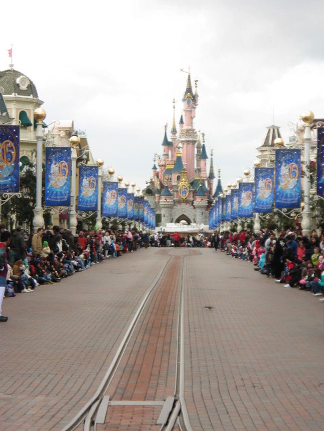 あれ？？　<br /><br />お城がピンク！！　かわゆし(yωy*)