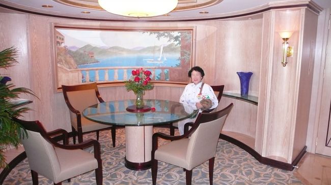 ８５００号室のリビングルーム。