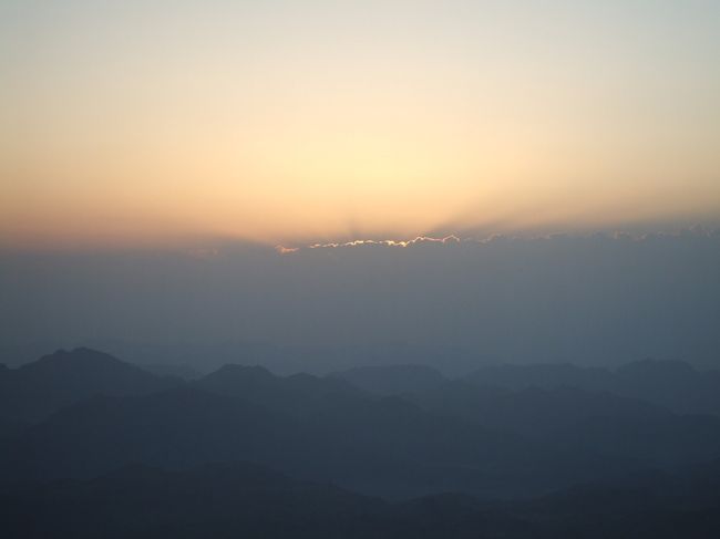 ・シナイ山　<br /><br />もうちょい、、、