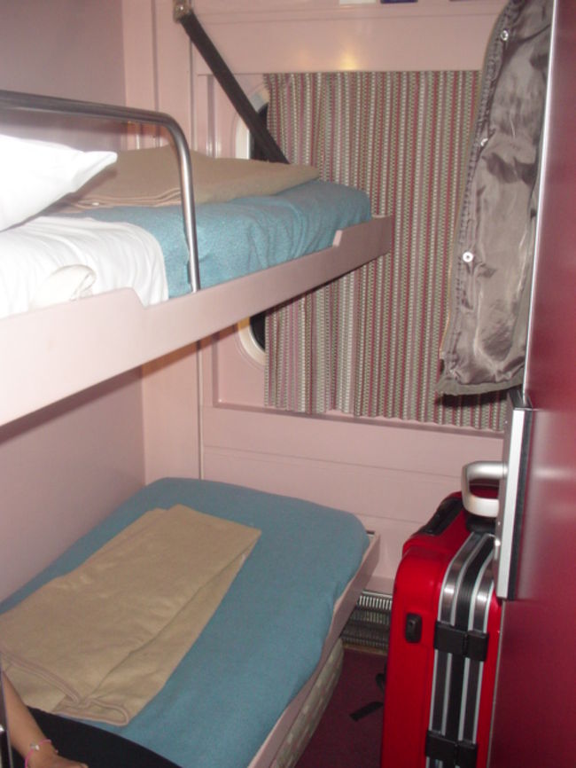 ようやく乗れた、タルゴナイト。。<br /><br />バルセロナまで行くよー！！<br />