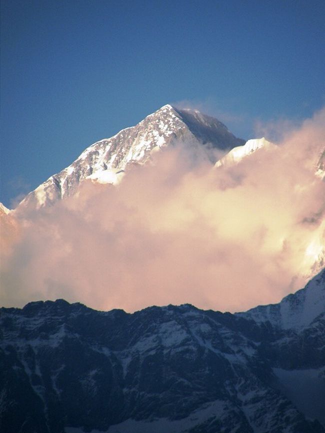 赤く染まる雲。