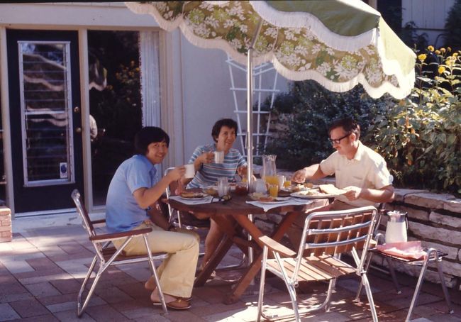 Crowiey　Jim、Barbaraと朝食