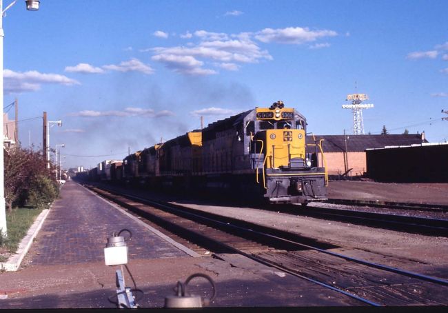 貨物列車は超長連結