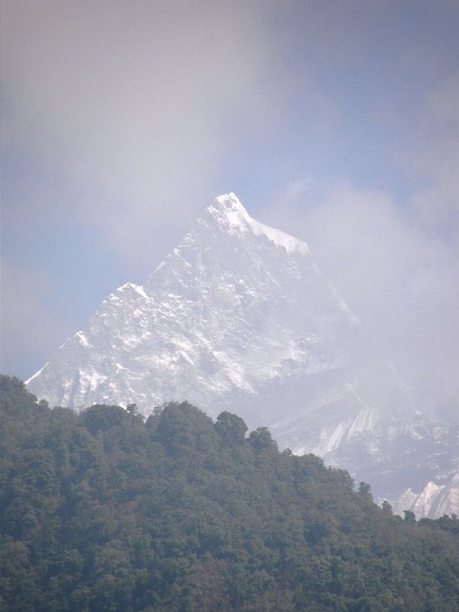 マチャプチャレも辛うじて姿を見せてくれる。