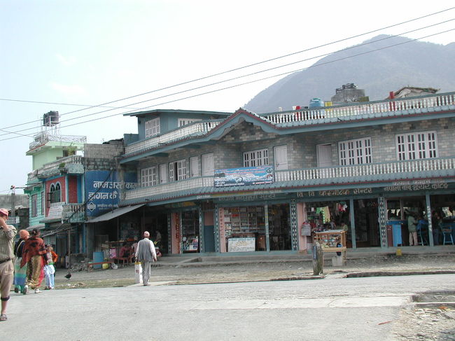 活気のある街並み。