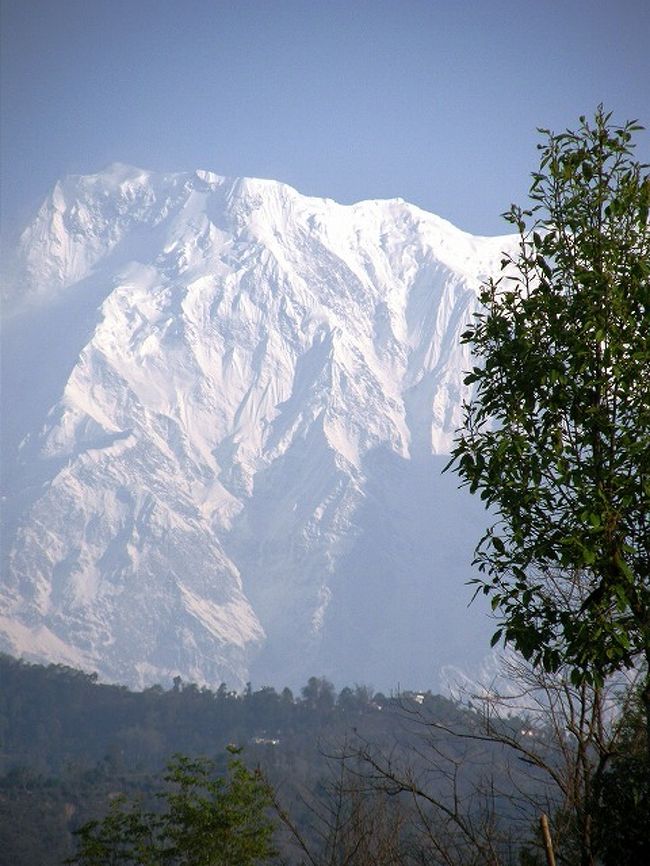 ポカラの街中から見られる<br />ヒマラヤの表情。