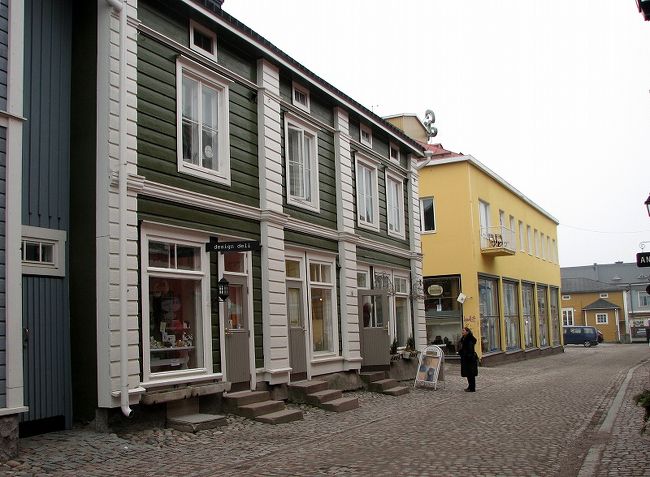 ツアーの皆さん　何処かへ行ってしまいました<br /><br />時間はまだあるから、、歩きます。