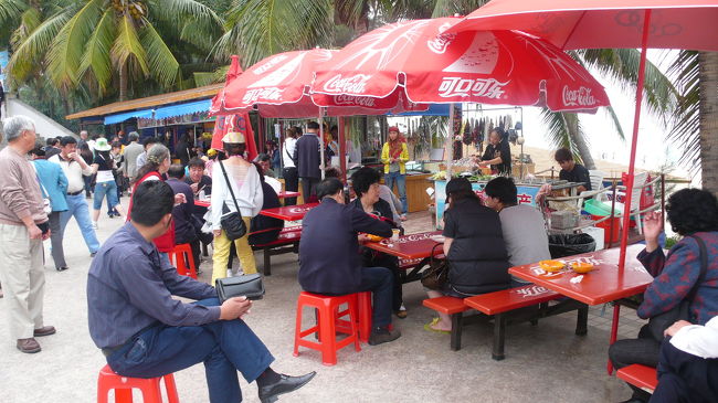 海水浴場には欠かせない売店。