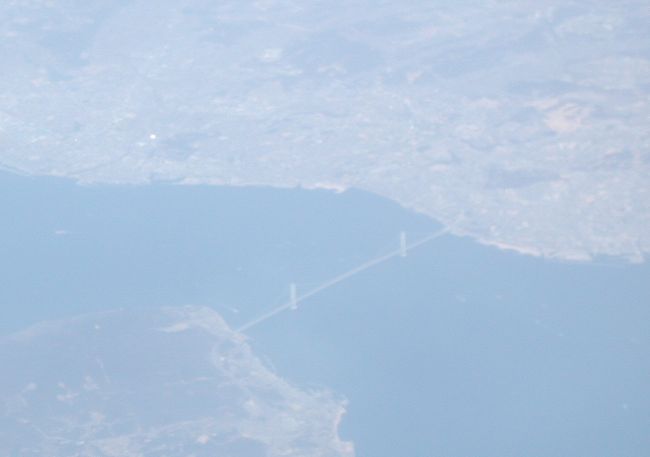 明石大橋がはっきり。