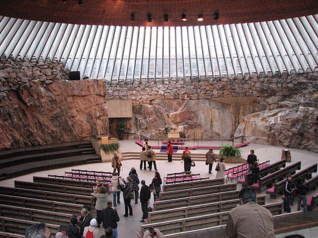 　　二階から見下ろす