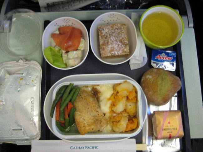 魚です。<br />チーズ焼きみたいで、<br />こっちのほうが美味しかったなぁ。