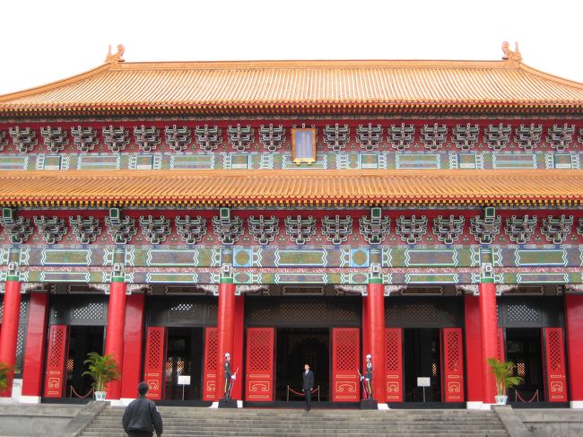 色鮮やかな廟です。