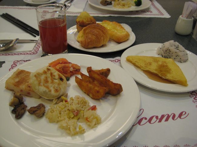 最後の朝ごはんです。<br />目の前で焼いてくれるフレンチトーストが<br />ふんわりとしてて美味しかったです。