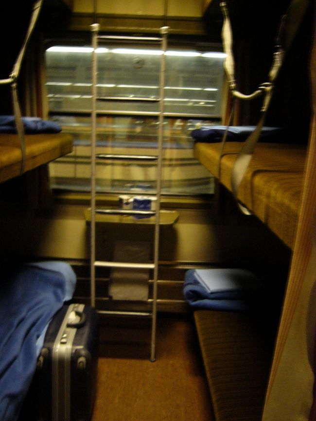 夜行列車<br />ストックホルムから夜行列車でマルメへ。<br />マルメはコペンハーゲンまでたった30分程度。ちょうど、橋をはさんで国境に位置してます。ほんとは、コペンハーゲンまで行っても良かったけど、寄り道してみました！