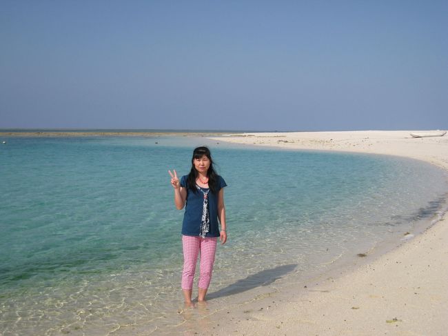 コバルトグリーンと白い砂浜がステキです。