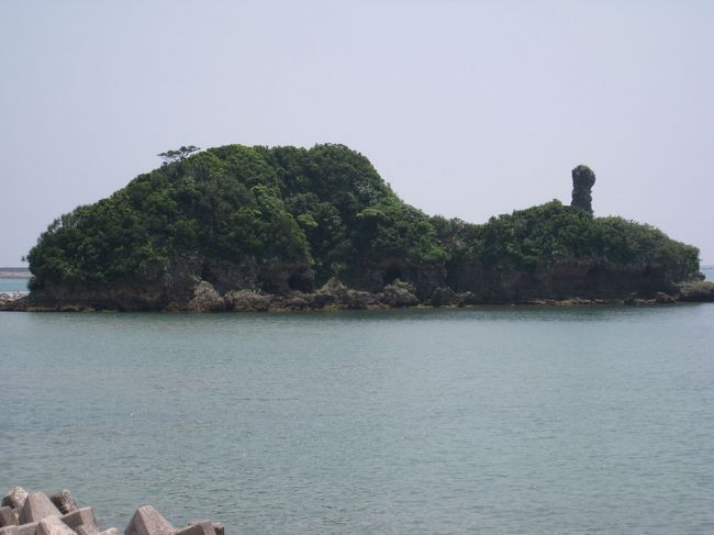 ガラサー山。俗に男岩とも呼ばれています。