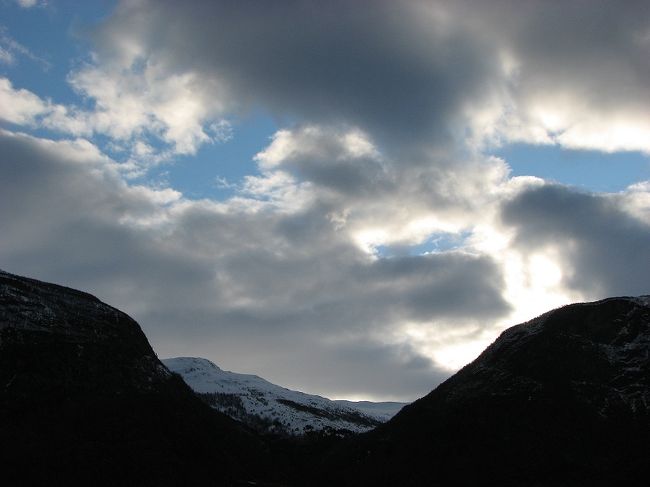 　　良い天気<br /><br />木造の古い教会が楽しみ<br /><br />　　　完