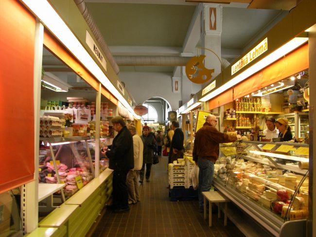 時間がまだあるのでハカニエミのマーケットへ。