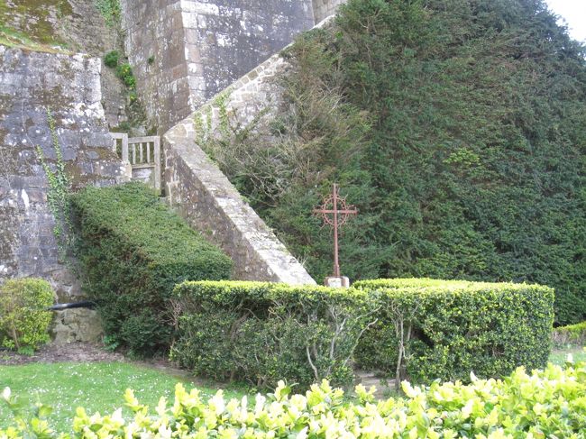 十字架があったので。