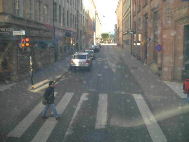 これもバスの中から撮ったので、少しボケてますね。